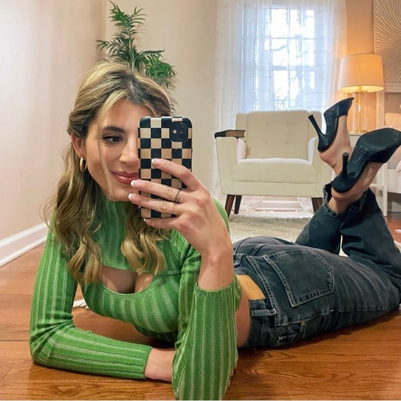 Green Long Sleeve Turtleneck - Picture 5 of 5